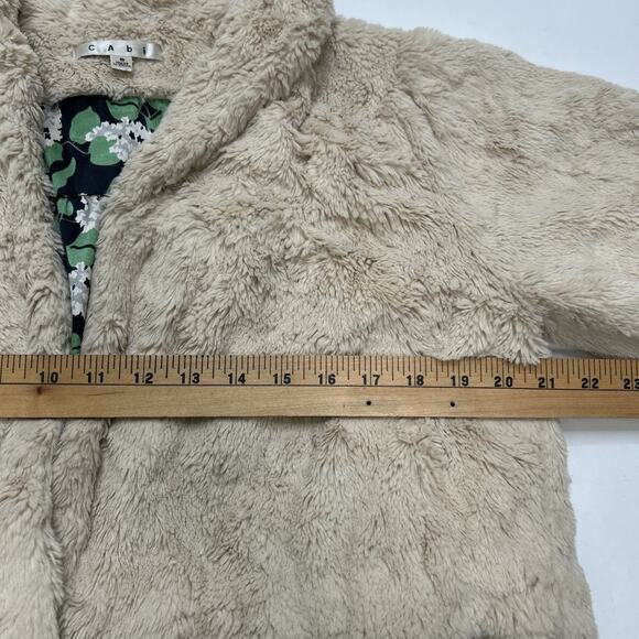 Cabi 706 White Ivory Alpine Shrug Faux Fur Floral Lined Jacket Small Bolero - Picture 5 of 8